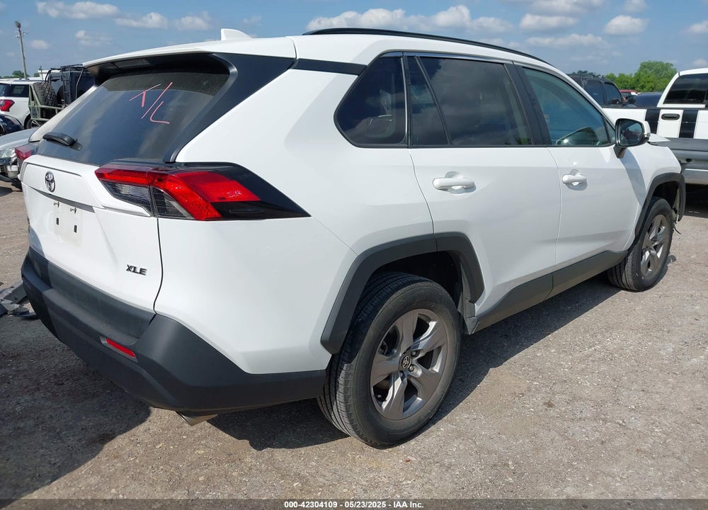 2022 TOYOTA RAV4 VIN: 2T3W1RFV9NW192813
