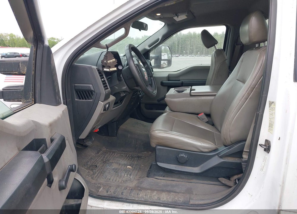 2017 FORD F-550 CHASSIS XL VIN: 1FDUF5GY7HDA05611
