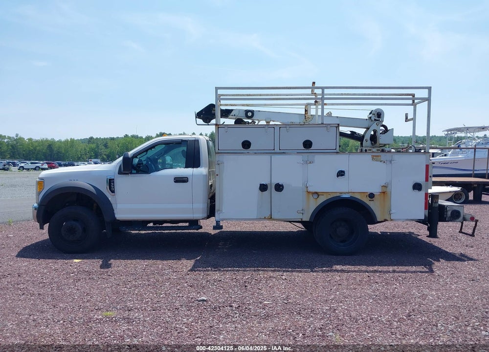 2017 FORD F-550 CHASSIS XL VIN: 1FDUF5GY7HDA05611