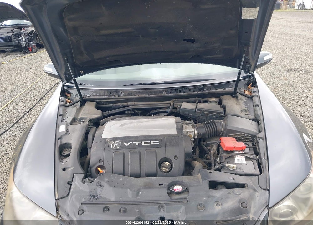 2008 ACURA RL VIN: JH4KB16658C002744