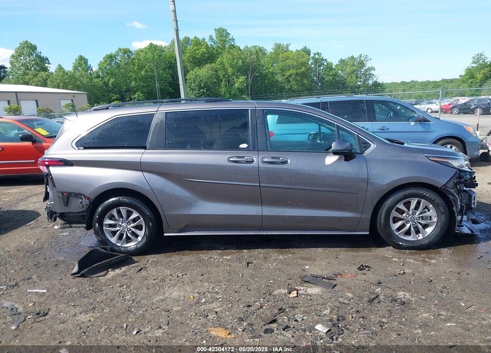 2022 TOYOTA SIENNA VIN: 5TDBSKFC1NS049616