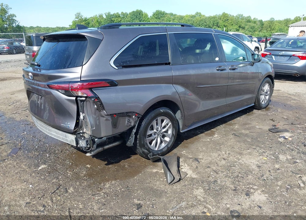 2022 TOYOTA SIENNA VIN: 5TDBSKFC1NS049616