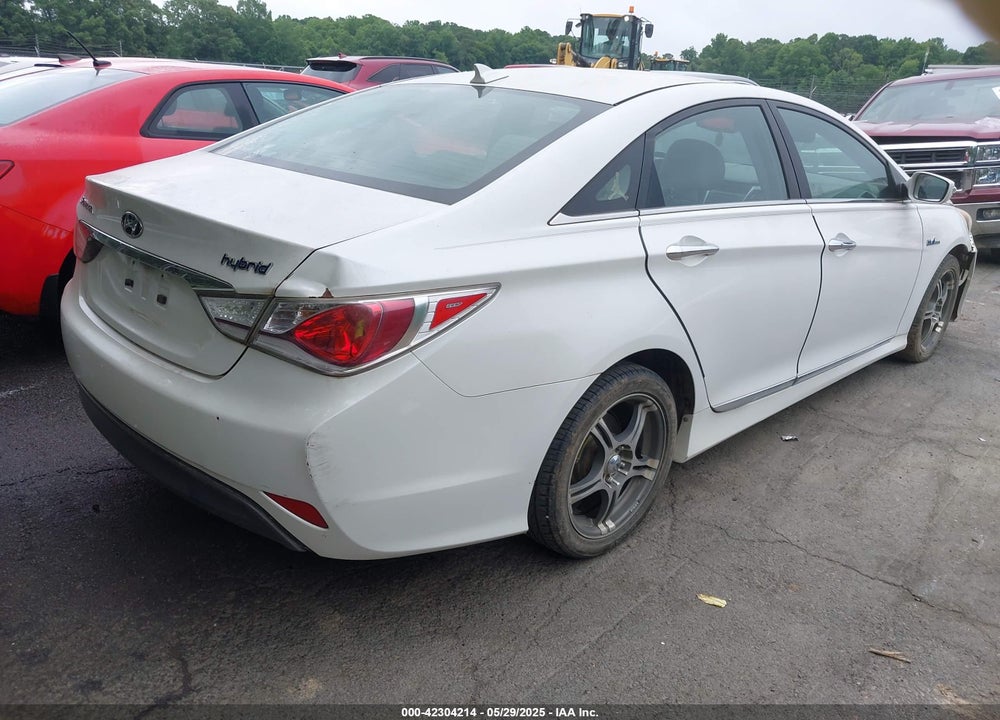 2012 HYUNDAI SONATA HYBRID VIN: KMHEC4A42CA059244