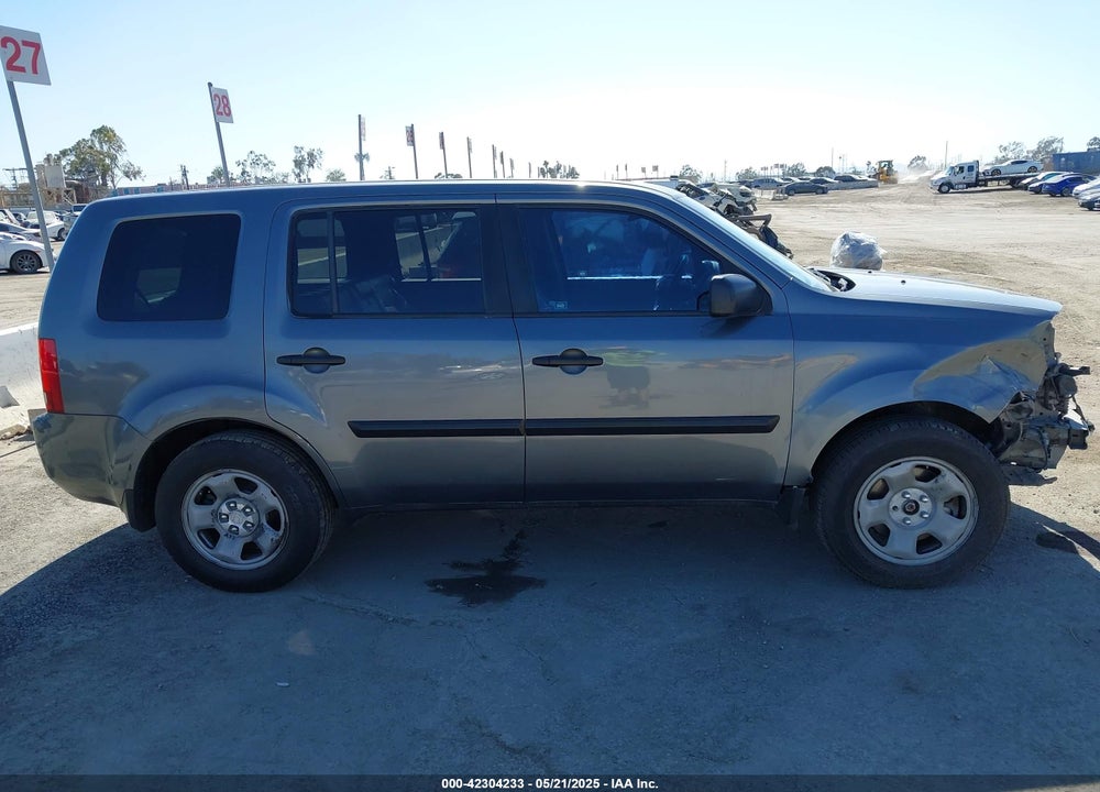 2011 HONDA PILOT VIN: 5FNYF3H24BB016196