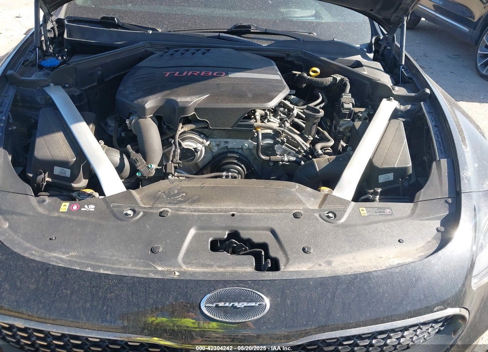 2018 KIA STINGER VIN: KNAE55LC6J6025216