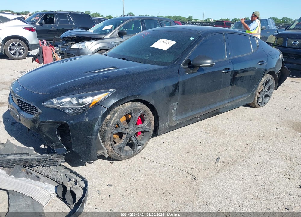 2018 KIA STINGER VIN: KNAE55LC6J6025216