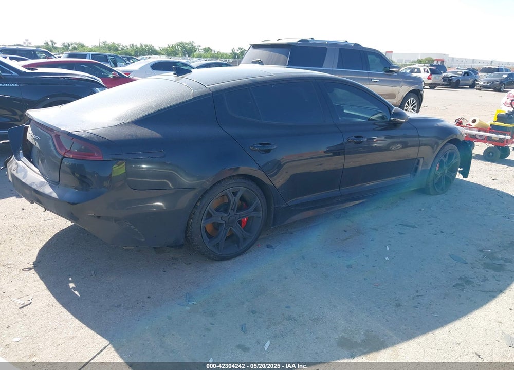 2018 KIA STINGER VIN: KNAE55LC6J6025216