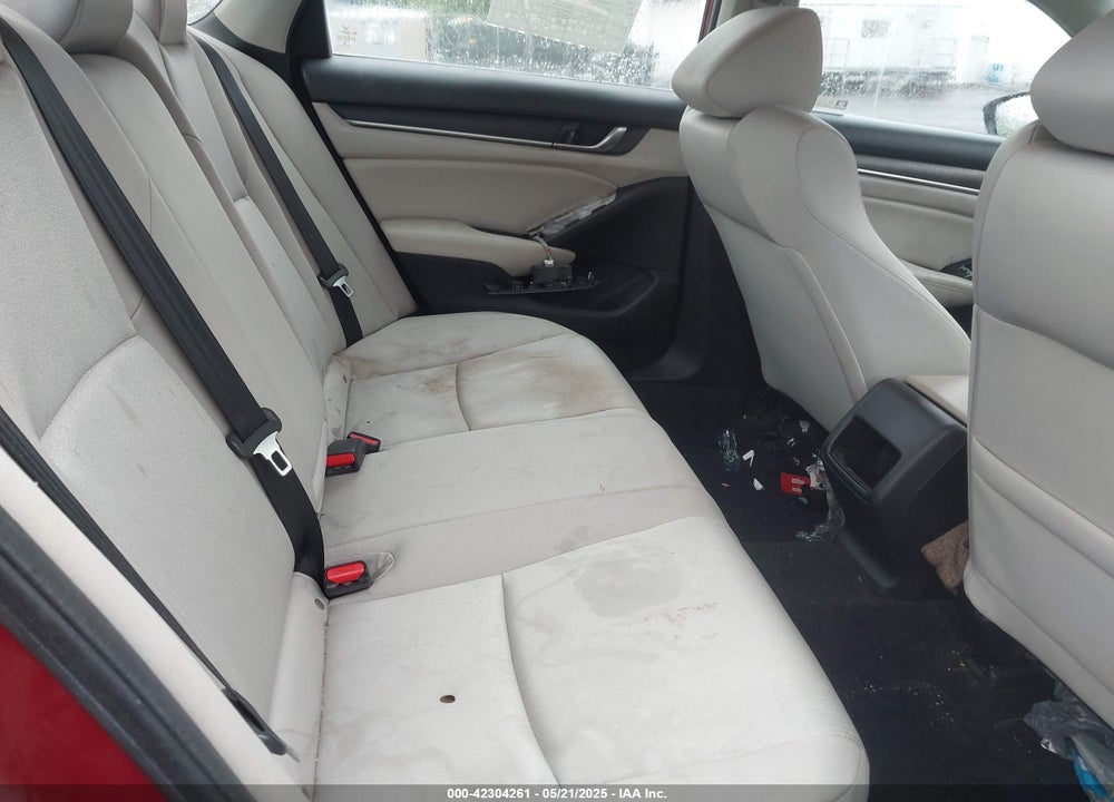 2019 HONDA ACCORD VIN: 1HGCV1F18KA082465