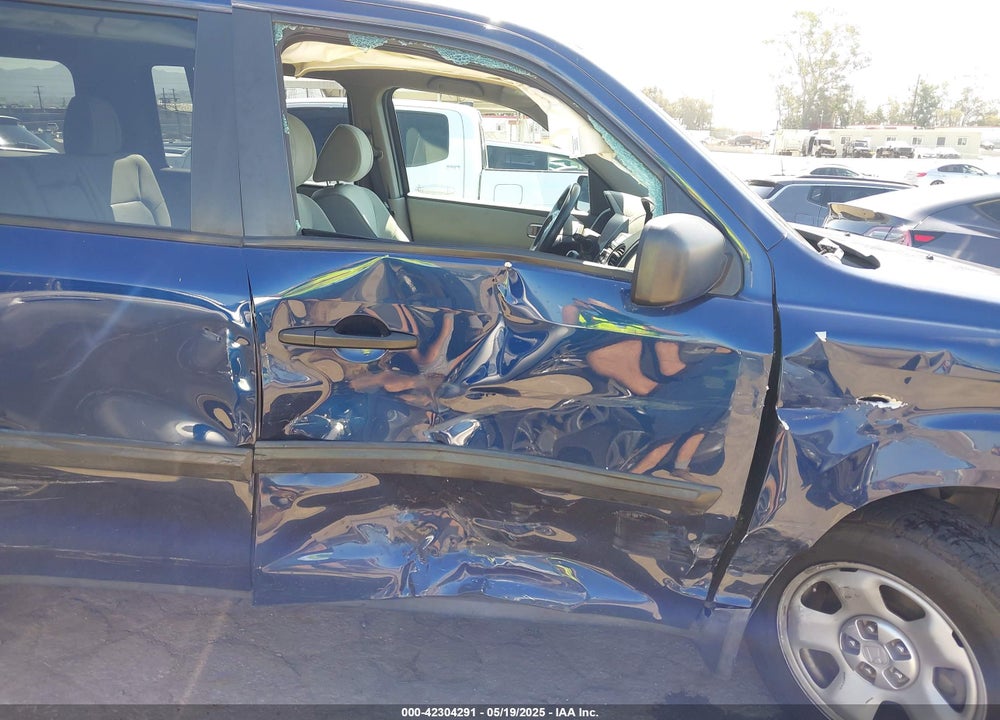 2015 HONDA PILOT LX VIN: 5FNYF3H20FB027055