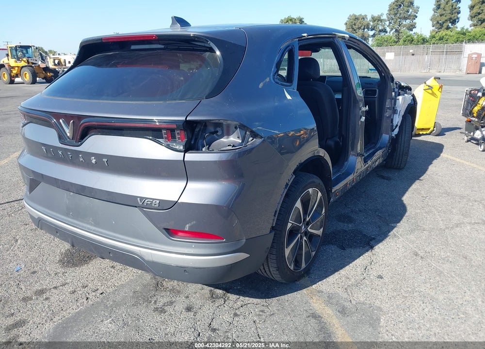 2023 VINFAST VF 8 PLUS VIN: RLLV1AFA0PH001143