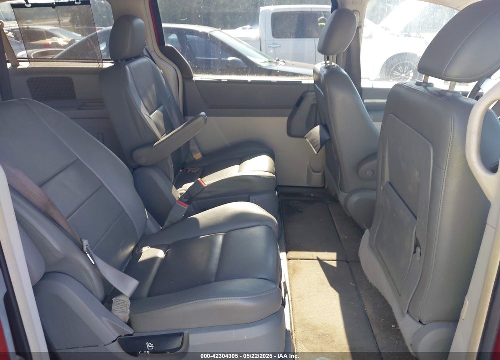 2008 DODGE GRAND CARAVAN VIN: 2D8HN54X98R816409