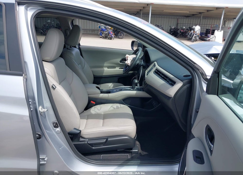 2018 HONDA HR-V VIN: 3CZRU6H74JM730311