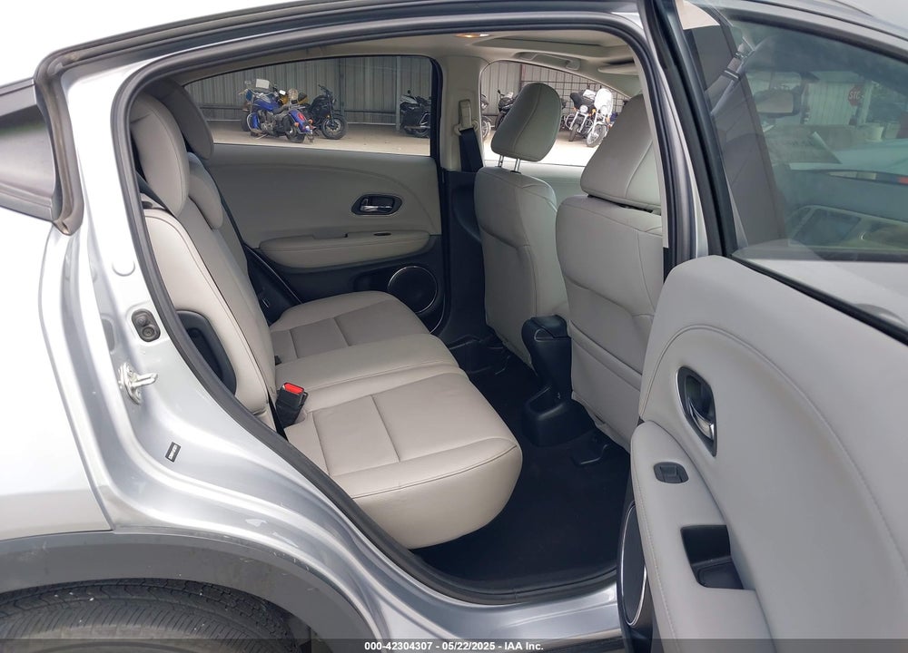 2018 HONDA HR-V VIN: 3CZRU6H74JM730311
