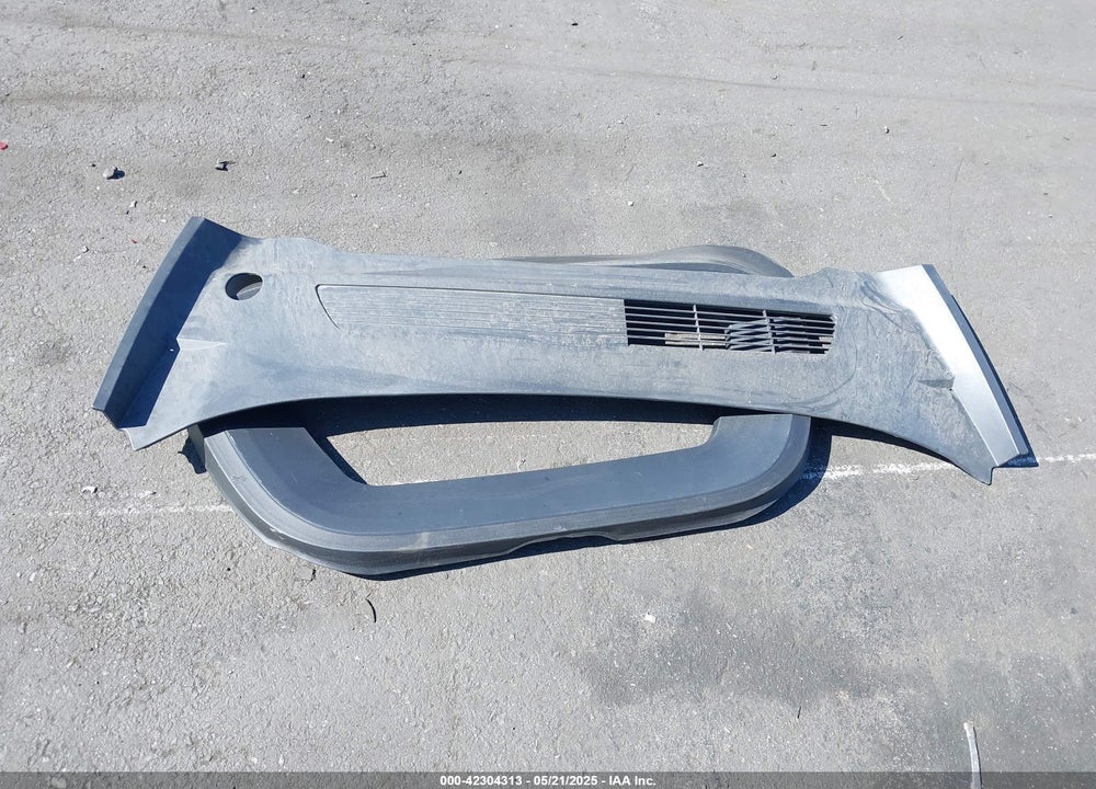 2021 TESLA MODEL Y VIN: 5YJYGAEE5MF189275
