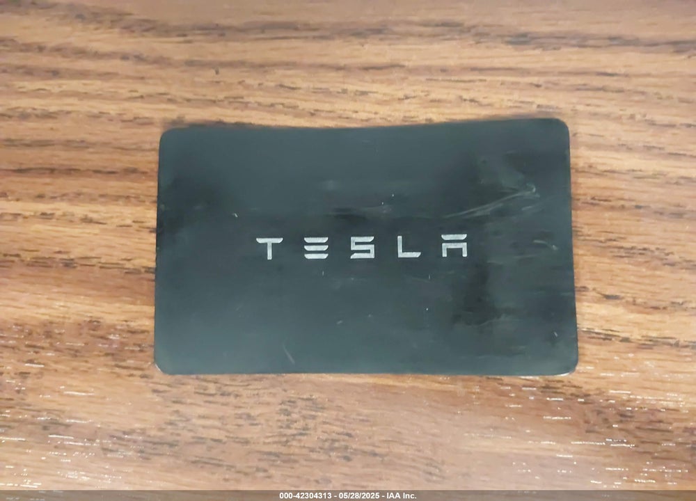 2021 TESLA MODEL Y VIN: 5YJYGAEE5MF189275