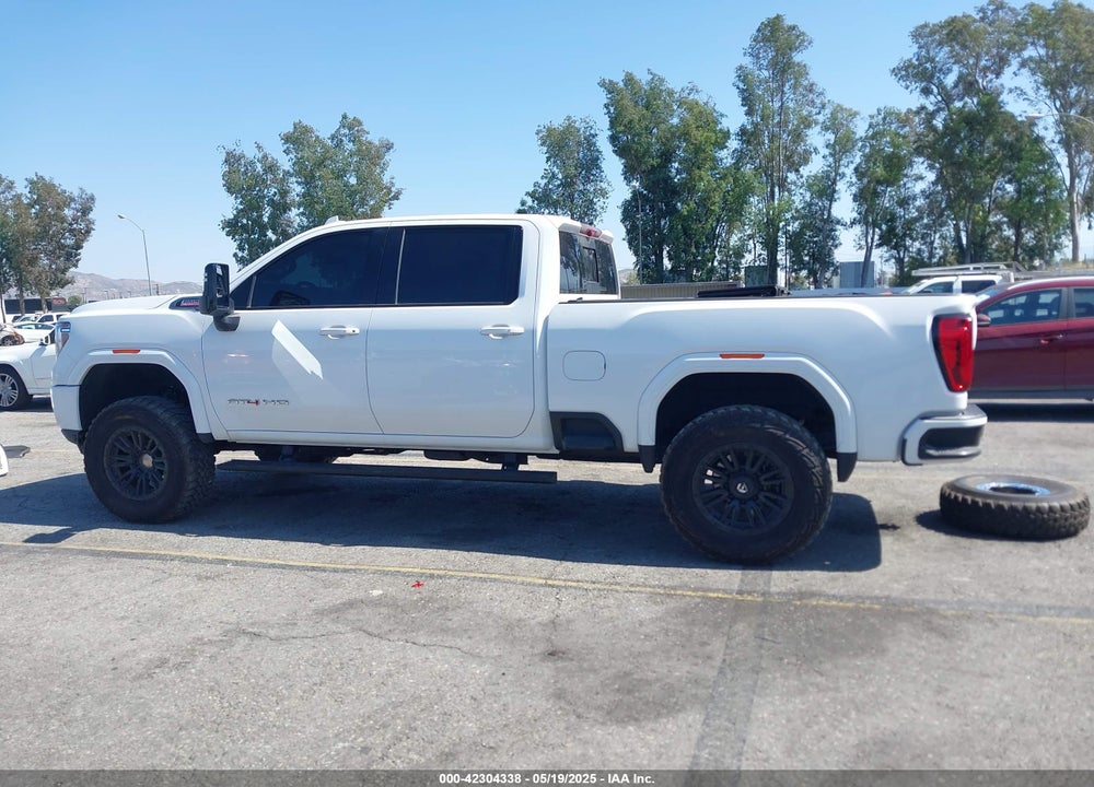 2022 GMC SIERRA 2500HD 4WD STANDARD BED AT4 VIN: 1GT49PEY4NF305200