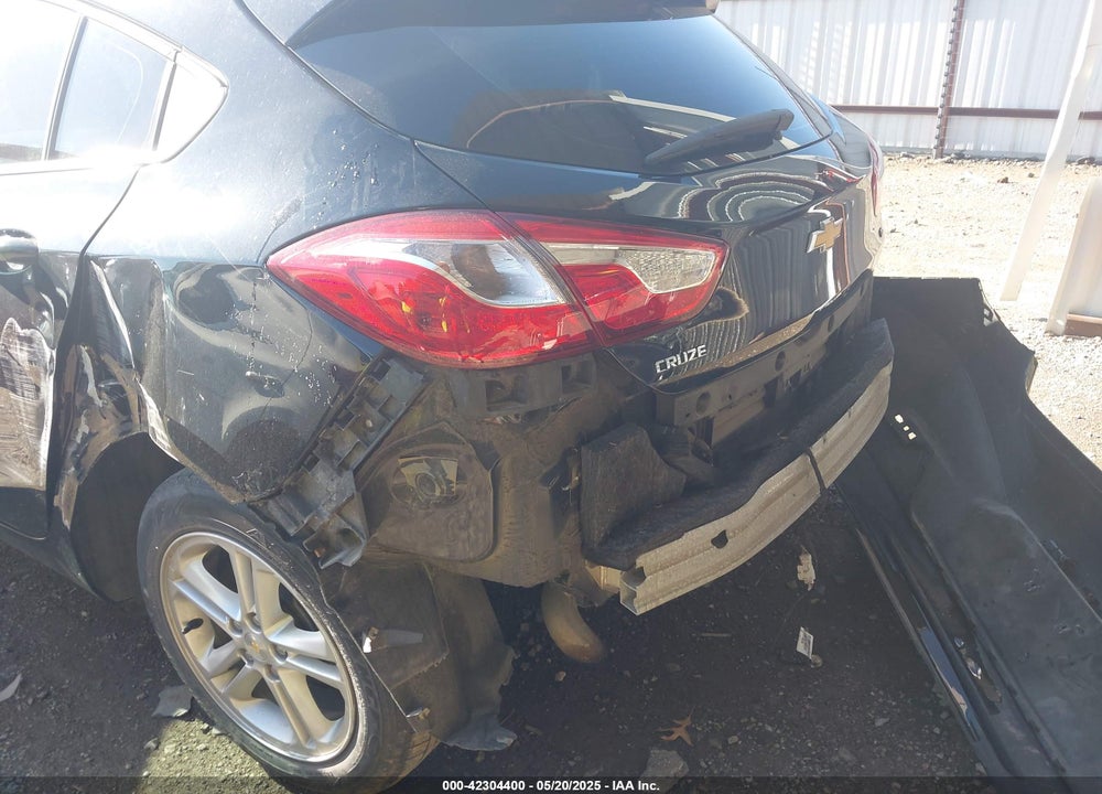 2017 CHEVROLET CRUZE VIN: 3G1BE6SM8HS617074