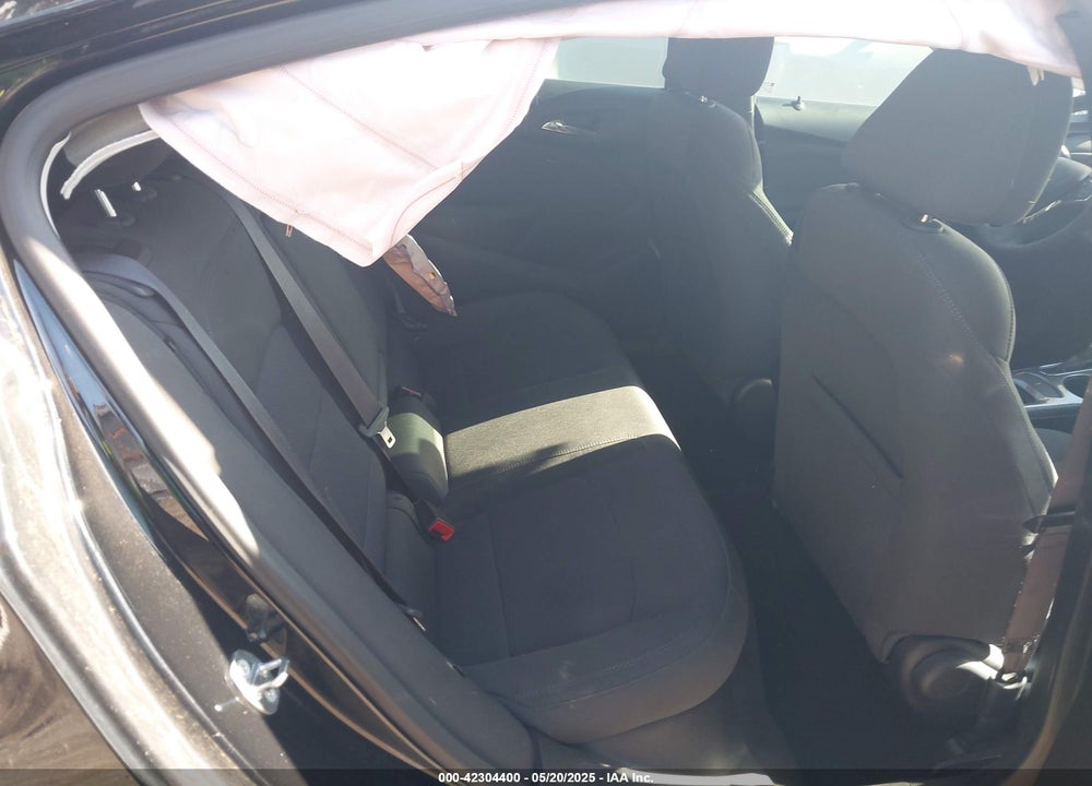 2017 CHEVROLET CRUZE VIN: 3G1BE6SM8HS617074