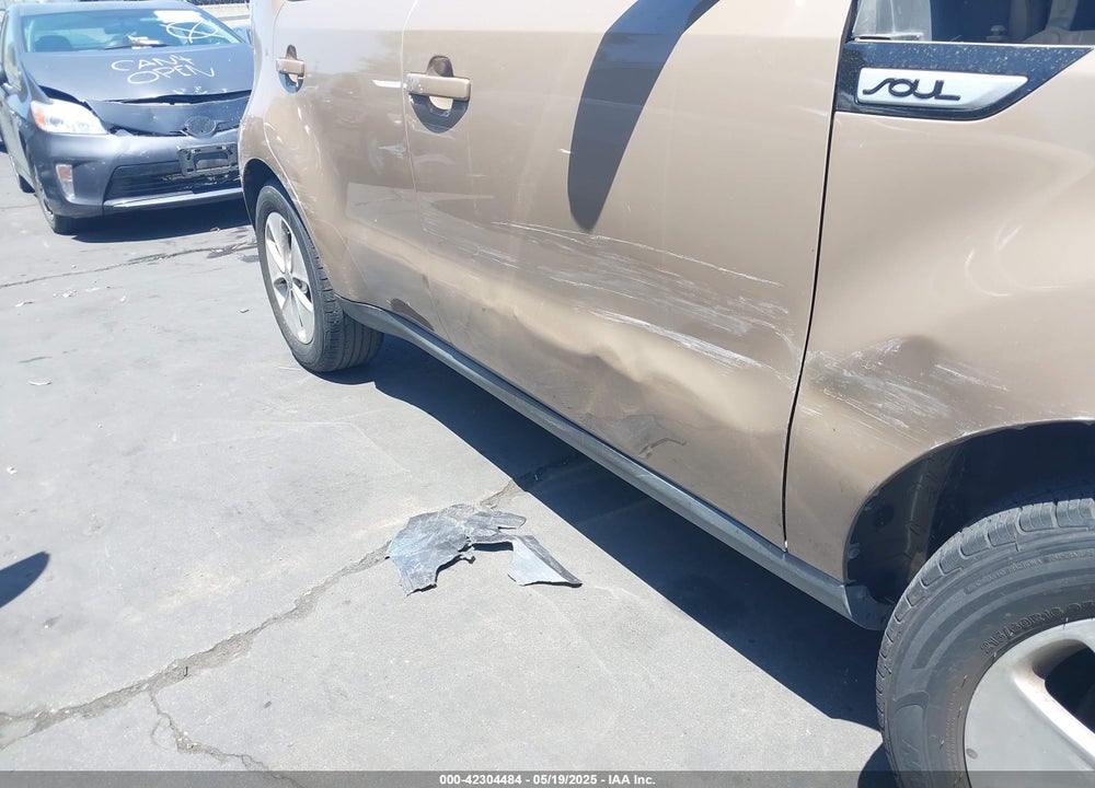 2016 KIA SOUL VIN: KNDJN2A26G7258557