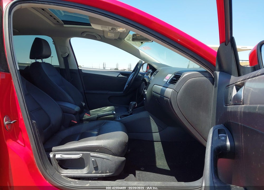 2013 VOLKSWAGEN JETTA 2.5L SE VIN: 3VWDP7AJ4DM278719