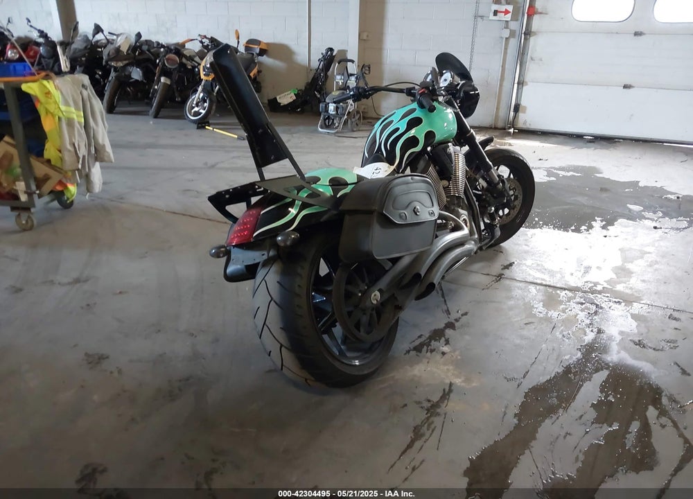 2016 VICTORY MOTORCYCLES HAMMER S VIN: 5VPHS36N4G3055448