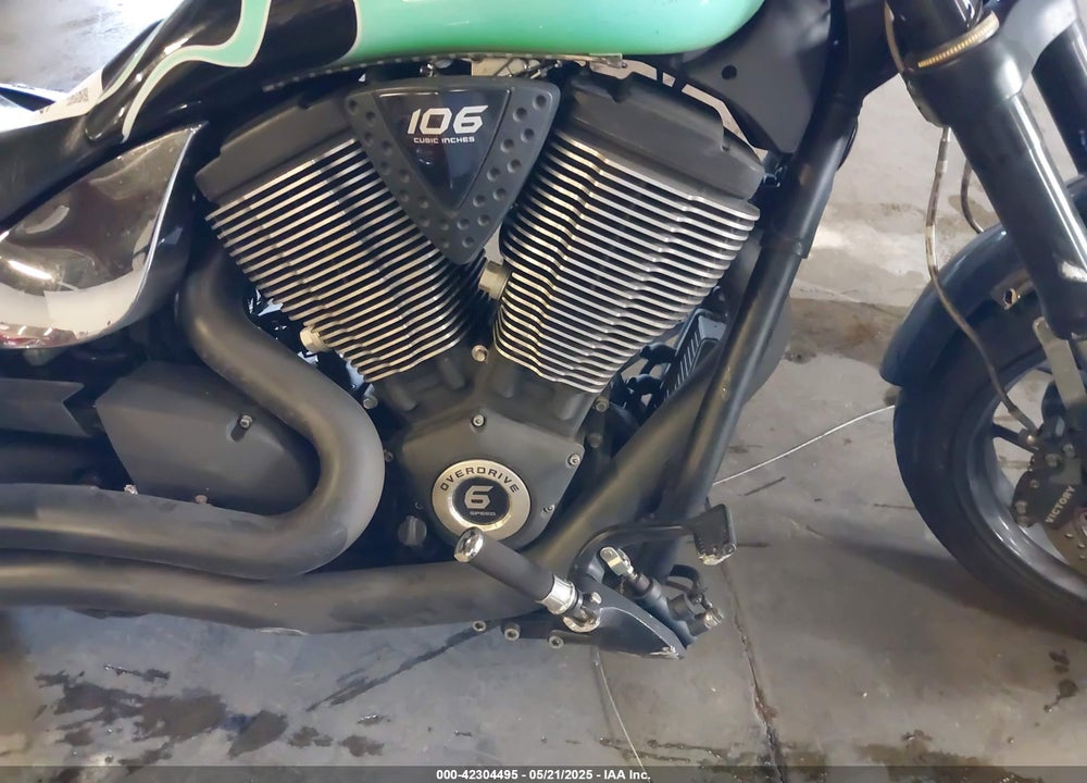 2016 VICTORY MOTORCYCLES HAMMER S VIN: 5VPHS36N4G3055448