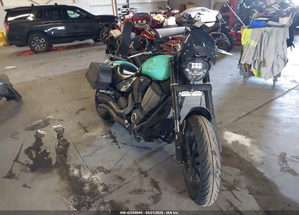2016 VICTORY MOTORCYCLES HAMMER S VIN: 5VPHS36N4G3055448