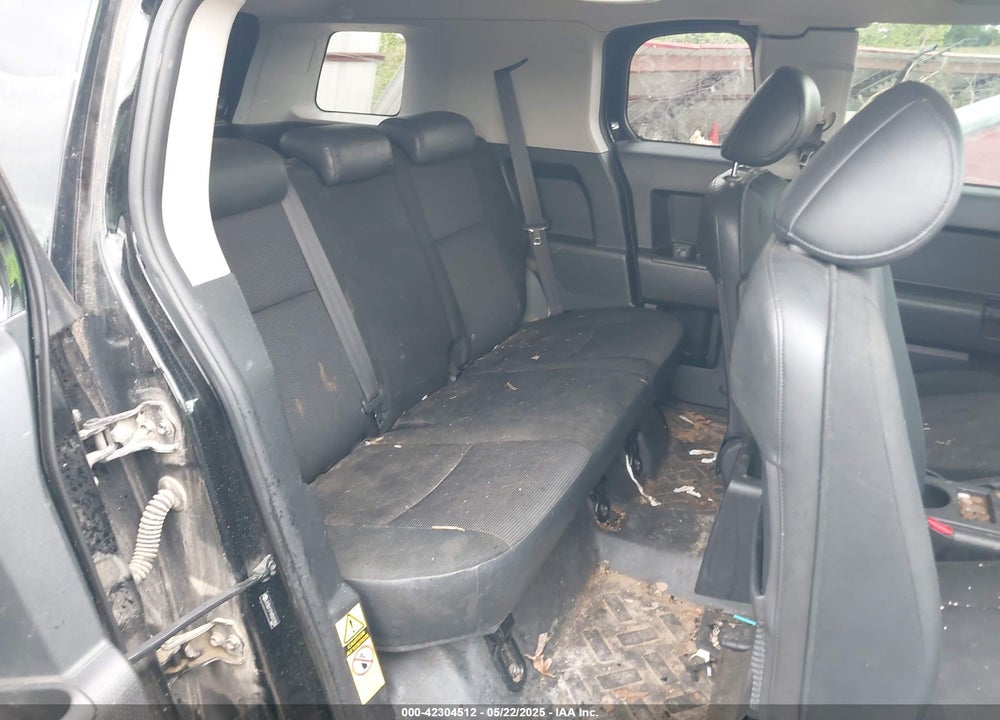 2007 TOYOTA FJ CRUISER VIN: JTEBU11F970077753