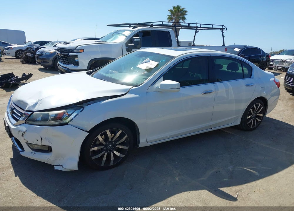 2015 HONDA ACCORD VIN: 1HGCR2F84FA025113