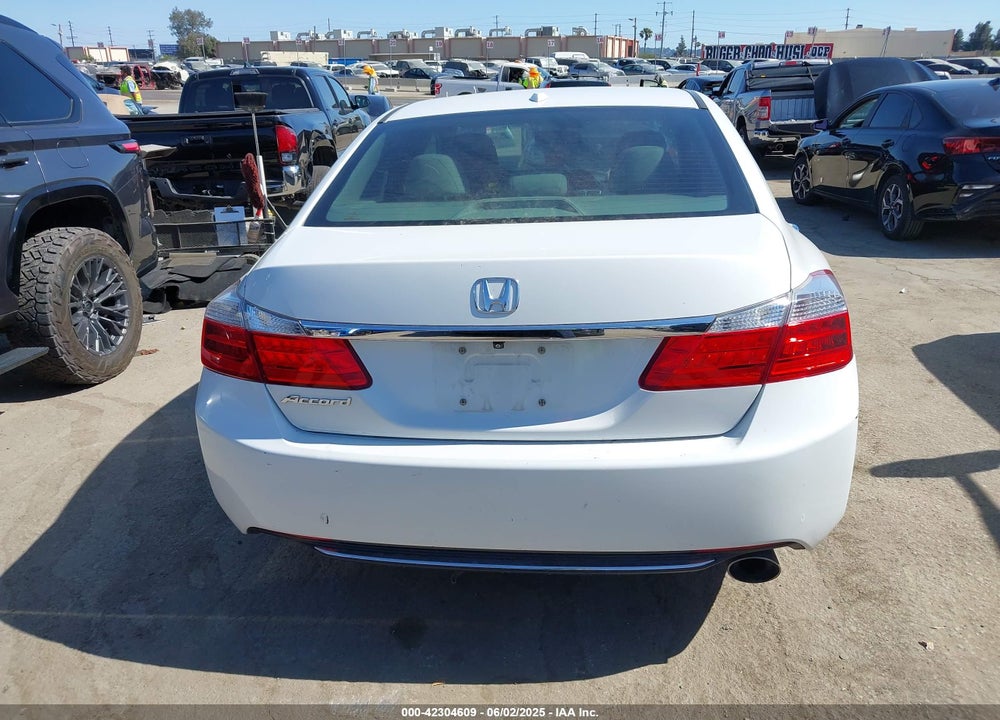 2015 HONDA ACCORD VIN: 1HGCR2F84FA025113
