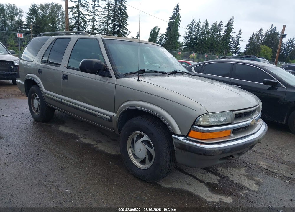 2001 CHEVROLET BLAZER LT VIN: 1GNDT13W71K243705