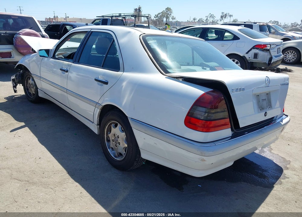 2000 MERCEDES-BENZ C 230 KOMPRESSOR VIN: WDBHA24GXYA833828