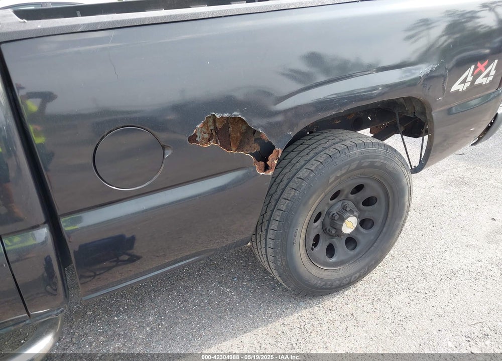 2005 CHEVROLET SILVERADO 1500 WORK TRUCK VIN: 1GCEK19V65Z185226