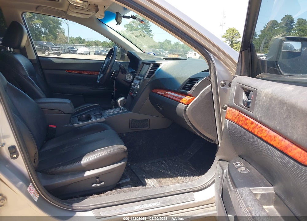 2010 SUBARU OUTBACK 2.5I LIMITED VIN: 4S4BRBLC5A3383395
