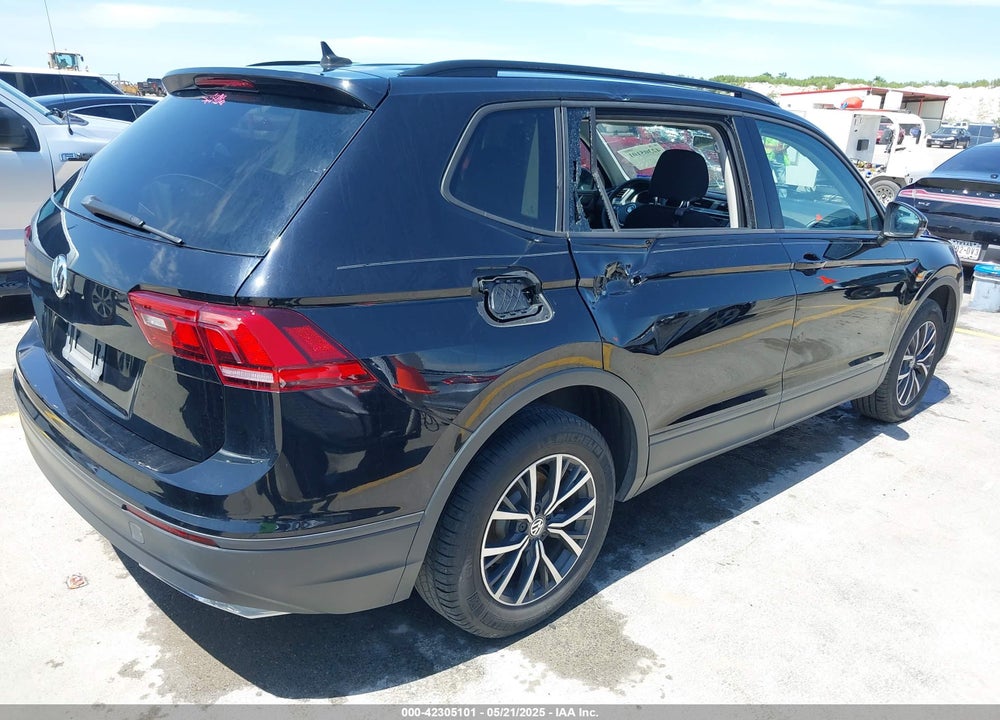 2021 VOLKSWAGEN TIGUAN VIN: 3VV1B7AX9MM067347