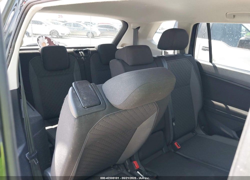 2021 VOLKSWAGEN TIGUAN VIN: 3VV1B7AX9MM067347