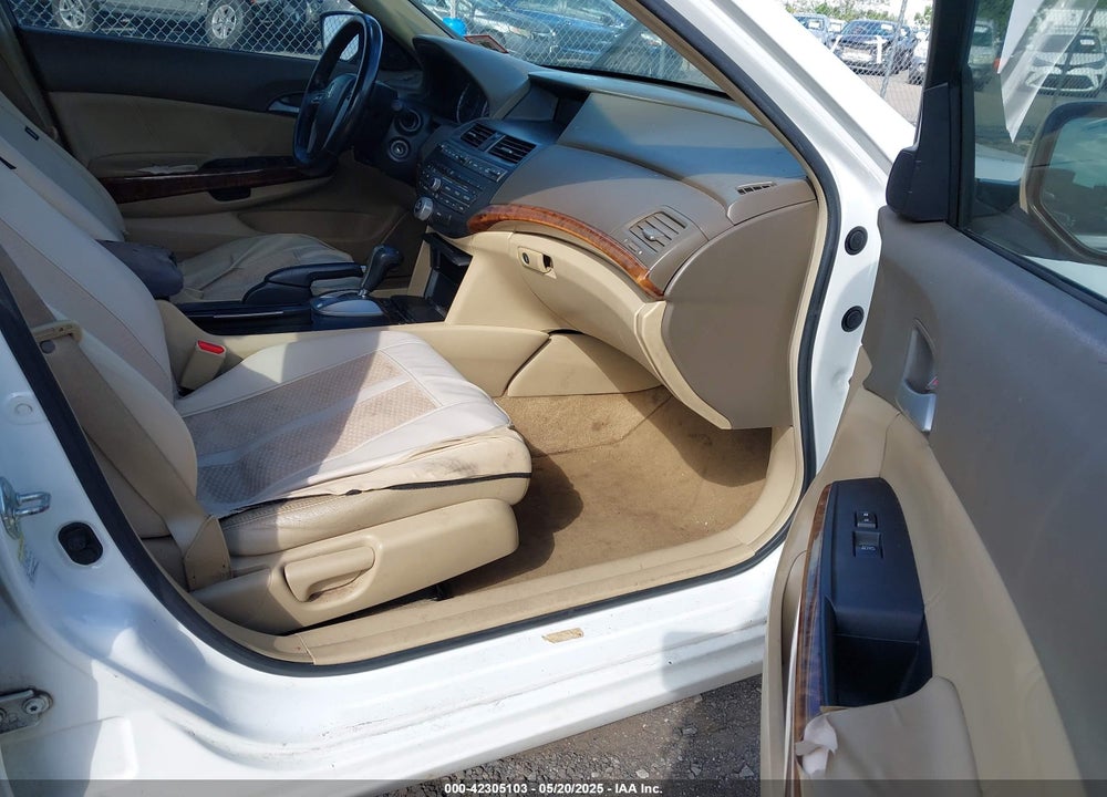2009 HONDA ACCORD 2.4 EX-L VIN: 1HGCP268X9A026759