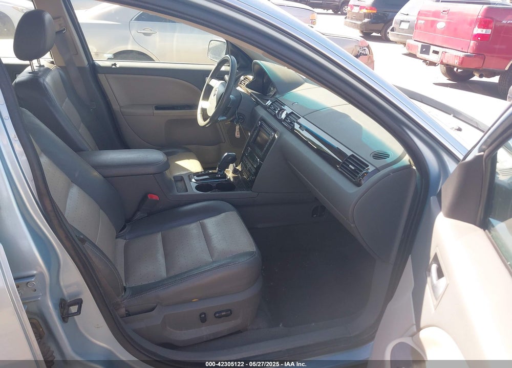 2008 MERCURY SABLE VIN: 1MEHM43W18G610215