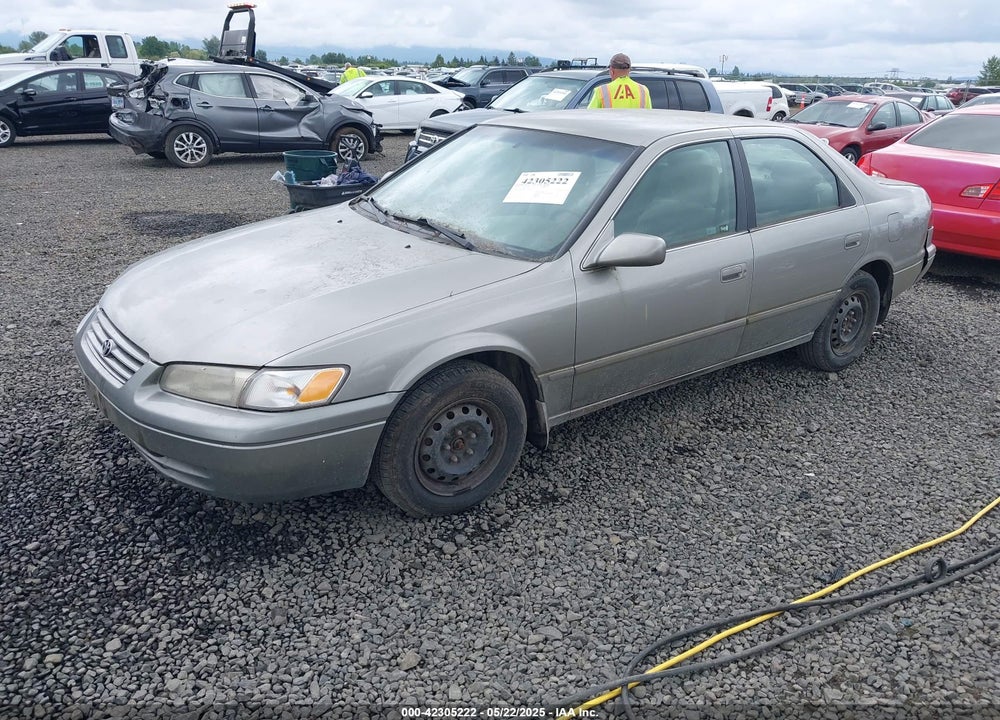 1998 TOYOTA CAMRY LE VIN: JT2BG22K6W0147522