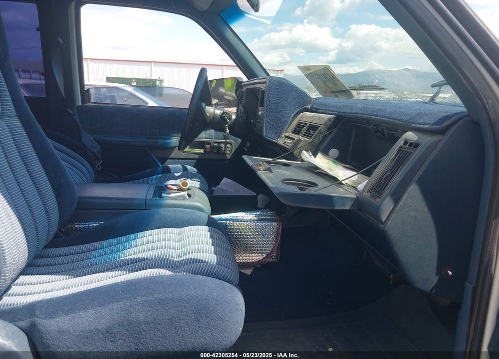 1994 CHEVROLET GMT-400 K1500 VIN: 2GCEK19K2R1137985
