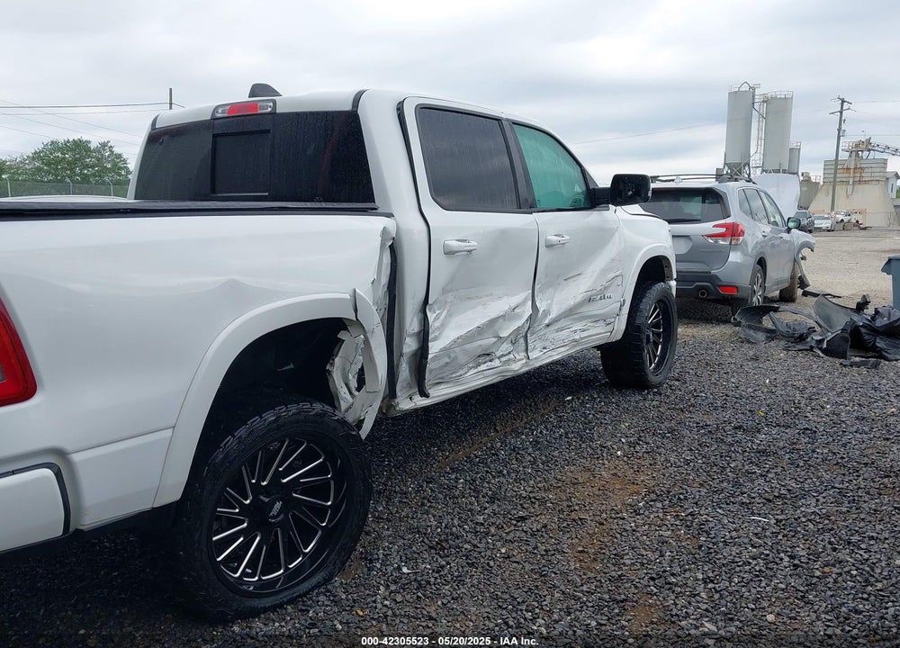2022 RAM 1500 VIN: 1C6SRFJT3NN323521