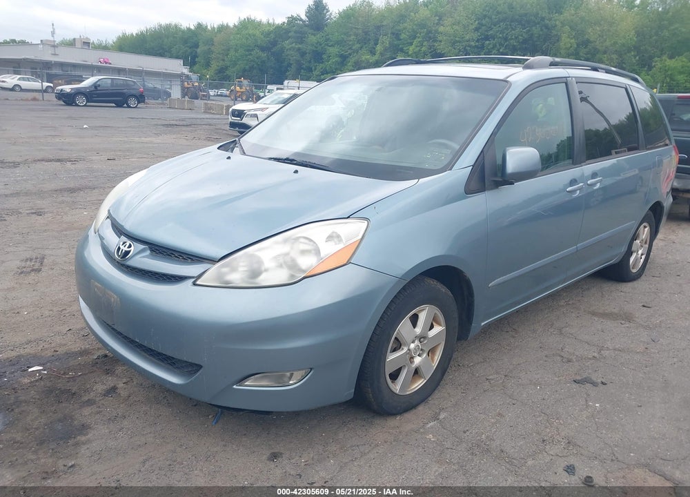 2008 TOYOTA SIENNA XLE VIN: 5TDZK22C38S117648
