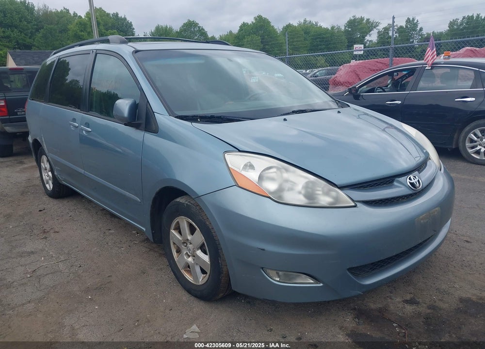 2008 TOYOTA SIENNA XLE VIN: 5TDZK22C38S117648