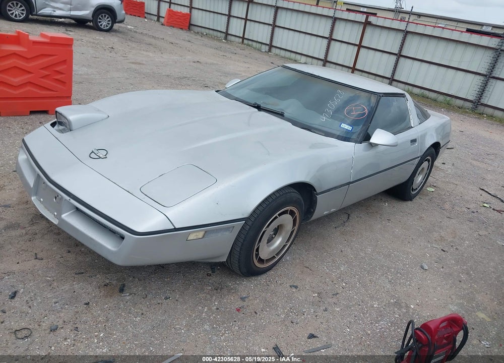 1985 CHEVROLET CORVETTE VIN: 1G1YY0781F5135810