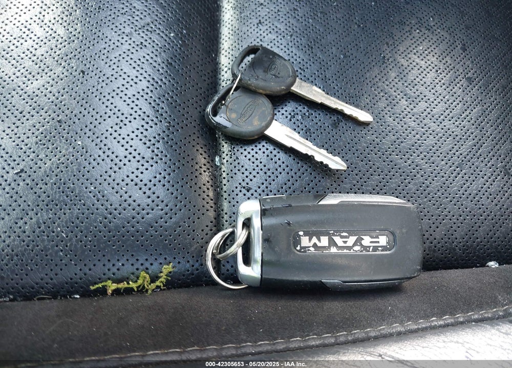 2019 RAM 1500 VIN: 1C6SRFJT1KN612909