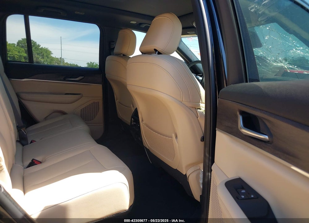 2024 JEEP GRAND CHEROKEE VIN: 1C4RJHBG7R8932773