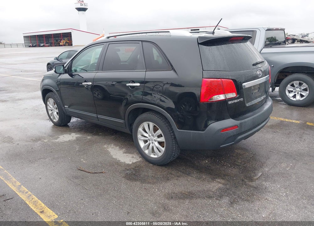 2011 KIA SORENTO VIN: 5XYKUDA26BG062374
