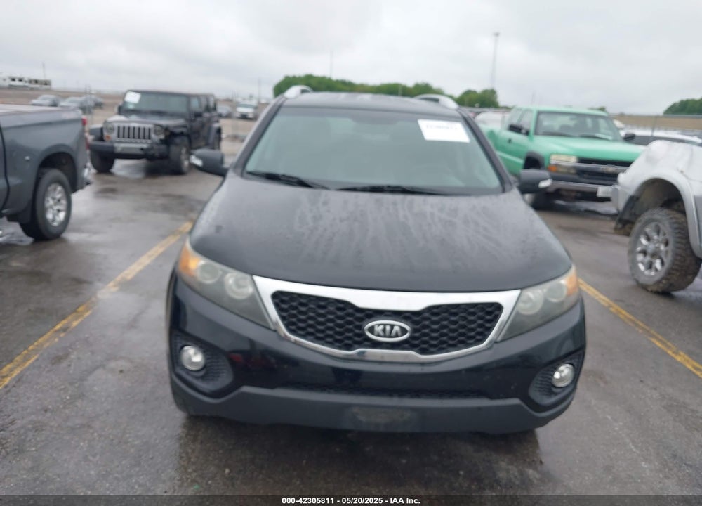 2011 KIA SORENTO VIN: 5XYKUDA26BG062374