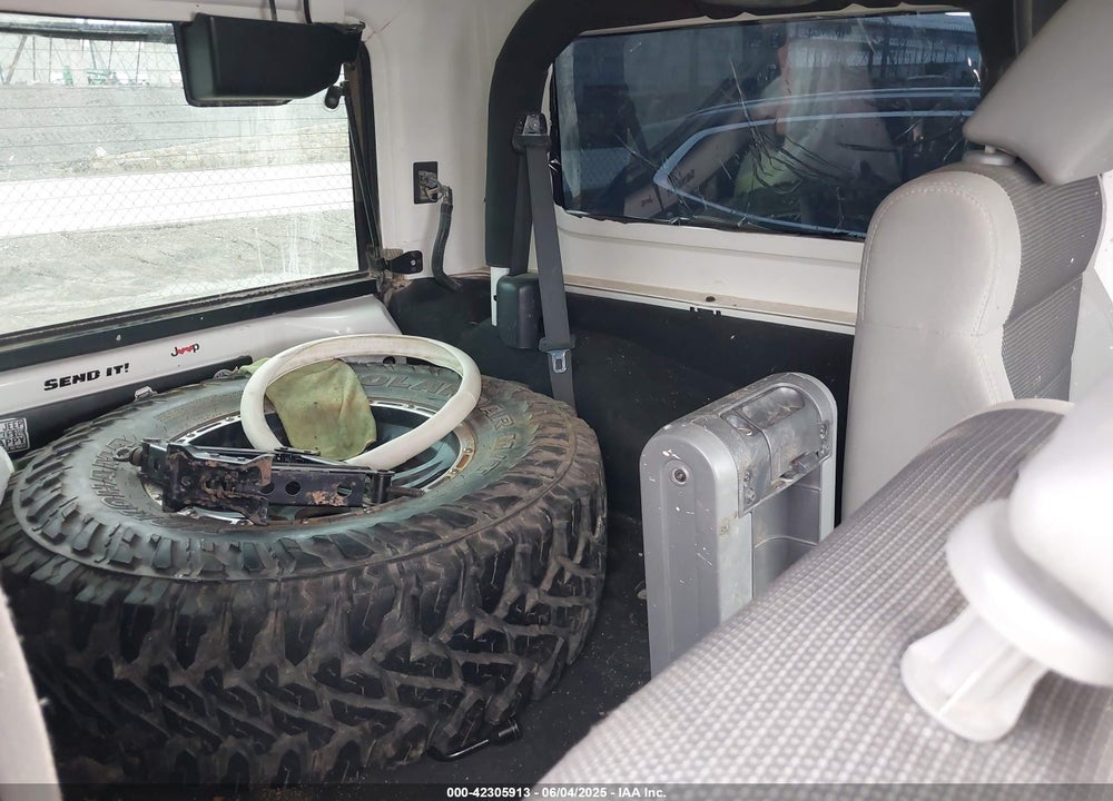 2008 JEEP WRANGLER / VIN: 1J4FZ24108L653849