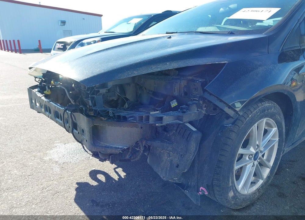 2015 FORD FOCUS VIN: 1FADP3F21FL385654